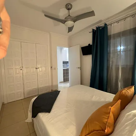 Amarilla Golf Scorpio