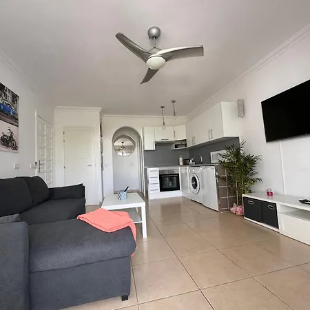 Amarilla Golf Scorpio