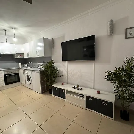 Amarilla Golf Scorpio *