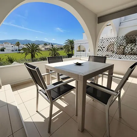 Amarilla Golf Scorpio Apartament